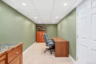 30 Janet Dr, Plainview, NY 11803 - Photo 37