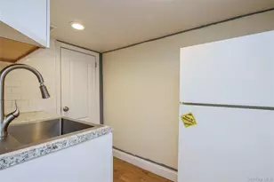 18 Juniper Pl, Huntington, NY 11743 - Photo 31