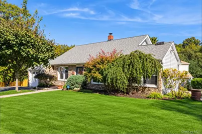 18 Juniper Place, Huntington, NY 11743 - Photo 3