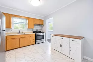 455 Pacific St, Massapequa Park, NY 11762 - Photo 21