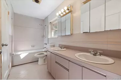 65 Genesee Drive, Commack, NY 11725 - Photo 19