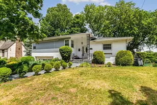 130 Lasalle Dr, Yonkers, NY 10710 - Photo 27