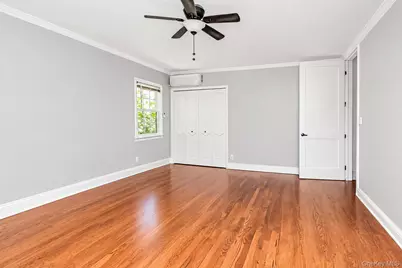 130 Lasalle Drive, Yonkers, NY 10710 - Photo 11