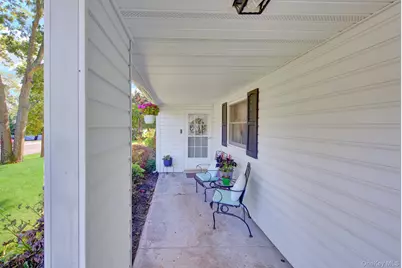 14 Campus Lane, Ronkonkoma, NY 11779 - Photo 3