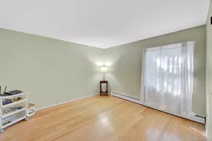 14 Campus Ln, Ronkonkoma, NY 11779 - Photo 9