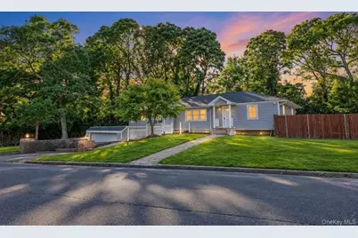 52 March Court, Selden, NY 11784 - Photo 3