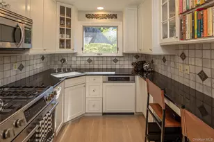 22 Normandy Terrace, Bronxville, NY 10708 - Photo 13