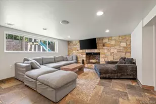 636 Diane Pl, Woodmere, NY 11581 - Photo 17