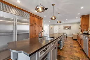 636 Diane Pl, Woodmere, NY 11581 - Photo 5