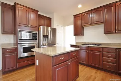 615 Creekside Lane, Fishkill, NY 12524 - Photo 7
