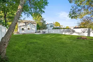 26 Northridge St, Patchogue, NY 11772 - Photo 25