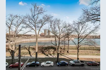3363 Sedgwick Avenue #4L, Bronx, NY 10463 - Photo 11