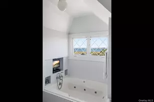 2040 Meadow Ln, Southampton, NY 11968 - Photo 23