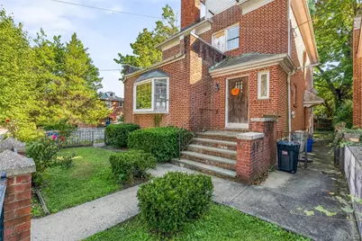 132 E 238th Street, Bronx, NY 10470 - Photo 35