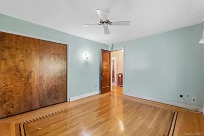 132 E 238th Street, Bronx, NY 10470 - Photo 21