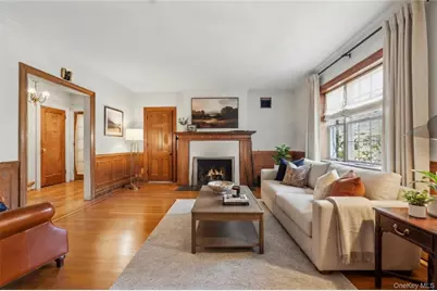 132 E 238th Street, Bronx, NY 10470 - Photo 5