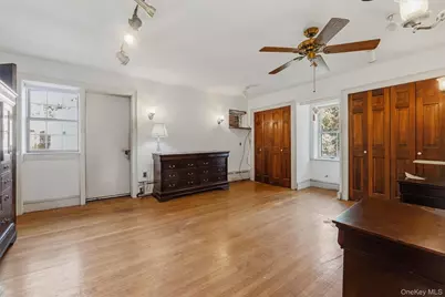132 E 238th Street, Bronx, NY 10470 - Photo 23