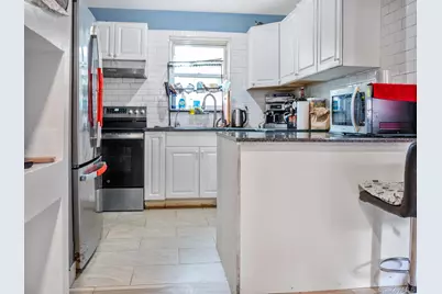 4 Wallace Court, Huntington Station, NY 11746 - Photo 7