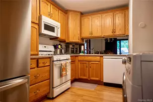 4 Sycamore Dr, Beacon, NY 12508 - Photo 5