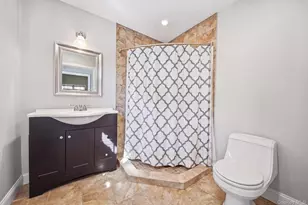 159 Wrights Ln, Oceanside, NY 11572 - Photo 17