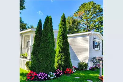 525 Riverleigh Avenue #B-25, Riverhead, NY 11901 - Photo 1