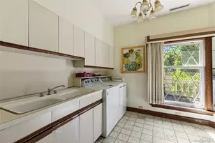 13 Chanticlare Dr, Manhasset, NY 11030 - Photo 29