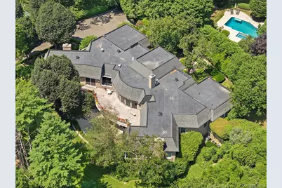 13 Chanticlare Drive, Manhasset, NY 11030 - Photo 1