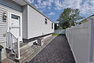 203 Chelsea Ave, West Babylon, NY 11704 - Photo 23