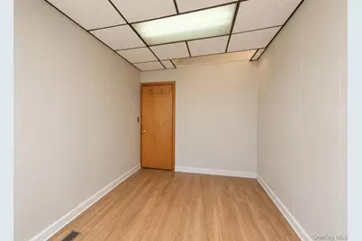 8802 Flatlands Avenue, Brooklyn, NY 11236 - Photo 23