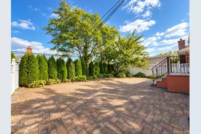 2829 Clearview Expressway, Bayside, NY 11360 - Photo 13
