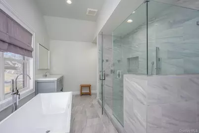 45 Columbine Avenue N, Hampton Bays, NY 11946 - Photo 17