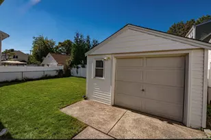234 Keller Ave, Elmont, NY 11003 - Photo 17