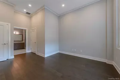 100 Garvies Point Road #1029, Glen Cove, NY 11542 - Photo 9
