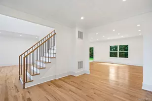 32 Jerold St, Plainview, NY 11803 - Photo 11