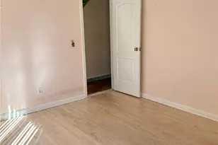 1418 Webster St, Floral Park, NY 11001 - Photo 9