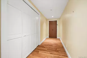 20 Old Mamaroneck Rd, White Plains, NY 10605 - Photo 3