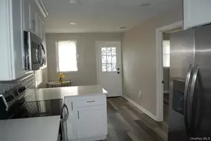 60 Huguenot Dr, Mastic Beach, NY 11951 - Photo 7