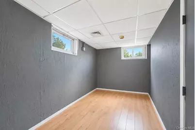 1219 Coates Avenue, Holbrook, NY 11741 - Photo 27