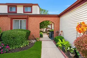 1406 Gotham Ct W, Saint James, NY 11780 - Photo 3