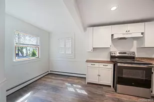 32 Dewey St, Port Jefferson, NY 11776 - Photo 5