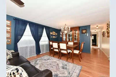 10 Greenwood Boulevard, Manorville, NY 11949 - Photo 5