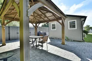 10 Greenwood Blvd, Manorville, NY 11949 - Photo 25