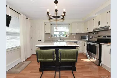 10 Greenwood Boulevard, Manorville, NY 11949 - Photo 11