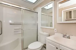 10 Greenwood Blvd, Manorville, NY 11949 - Photo 19