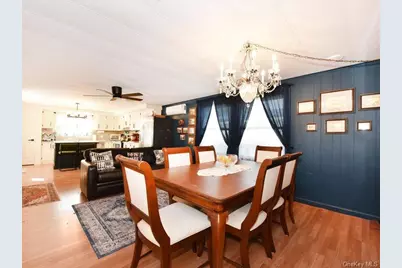 10 Greenwood Boulevard, Manorville, NY 11949 - Photo 7