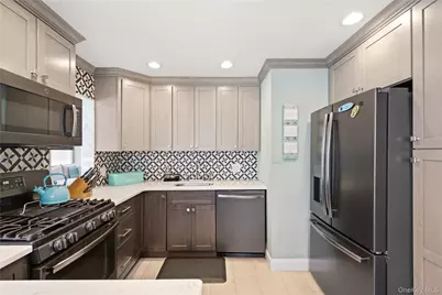 17 Richmond Road, Long Beach, NY 11561 - Photo 11