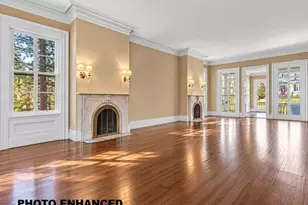 29 Center Dr, Douglaston, NY 11363 - Photo 17