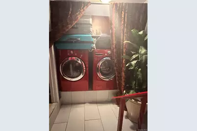 79 Moquette Row N, Yonkers, NY 10703 - Photo 11