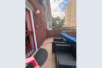 79 Moquette Row N, Yonkers, NY 10703 - Photo 3