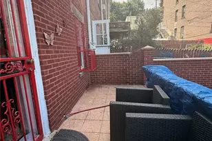 79 Moquette Row N, Yonkers, NY 10703 - Photo 3